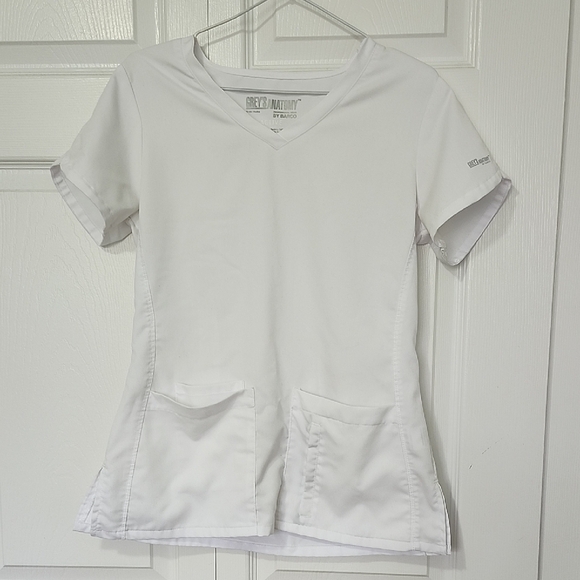 Grey's Anatomy Fitted White Short Sleeve Tee - Picture 3 of 4